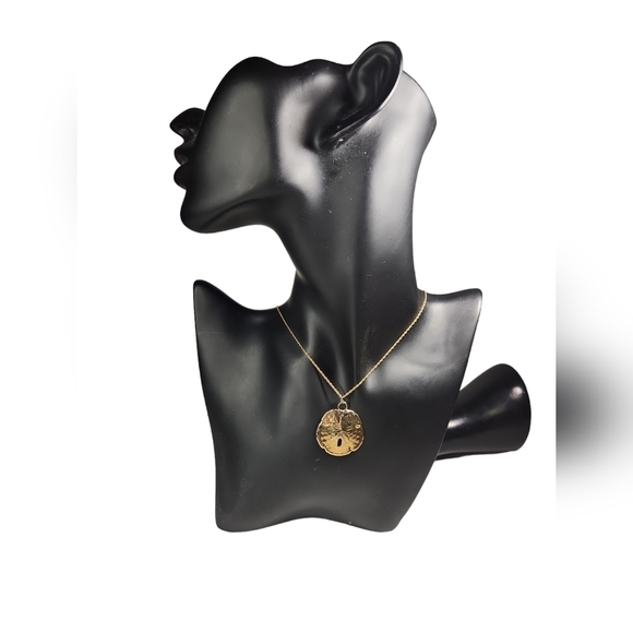 Sea Dollar Necklace - Picture 1 of 5